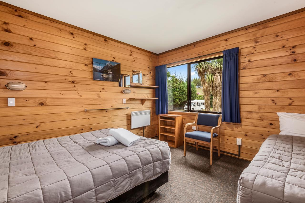 Altamont Lodge Wanaka Exterior photo