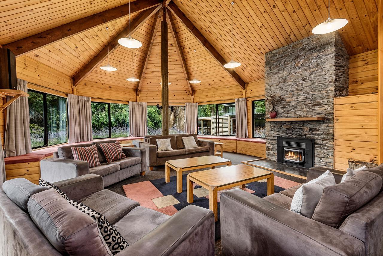 Altamont Lodge Wanaka Exterior photo