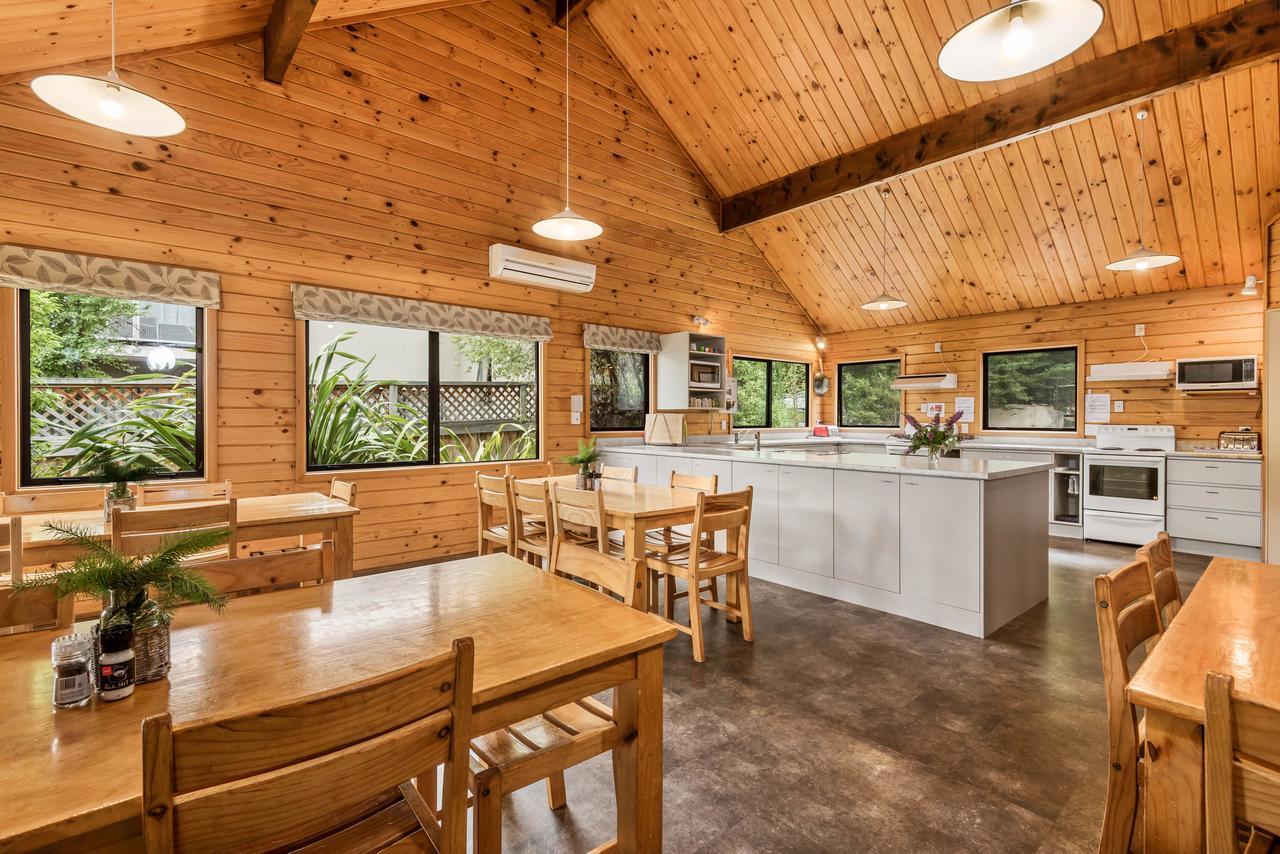 Altamont Lodge Wanaka Exterior photo